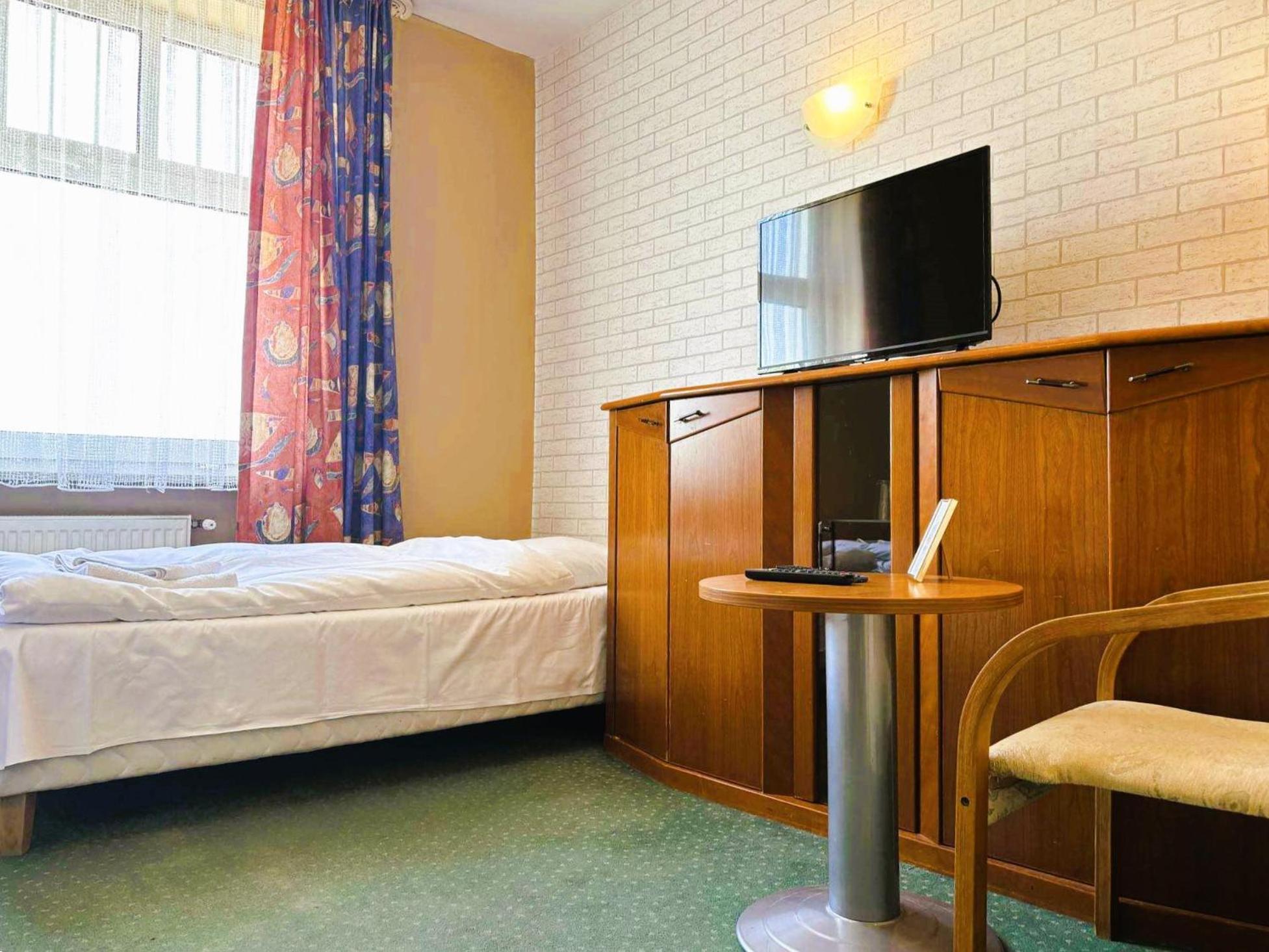Motel Petro Torzym Dış mekan fotoğraf