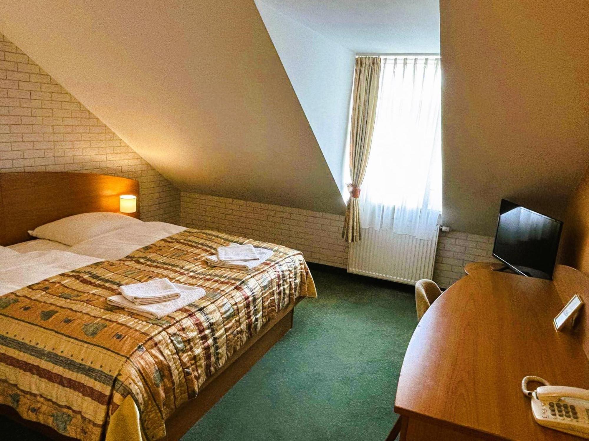 Motel Petro Torzym Dış mekan fotoğraf