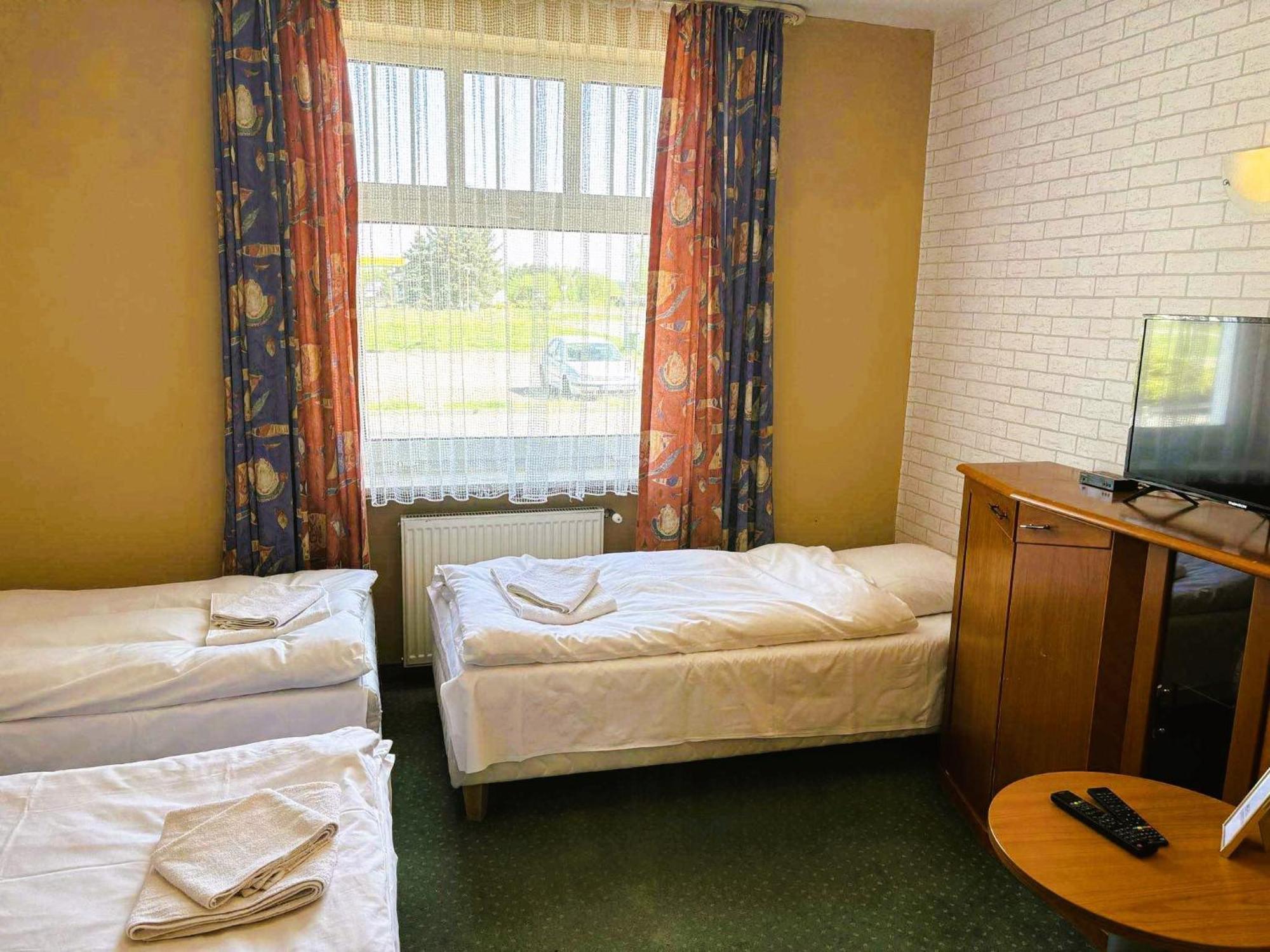Motel Petro Torzym Dış mekan fotoğraf